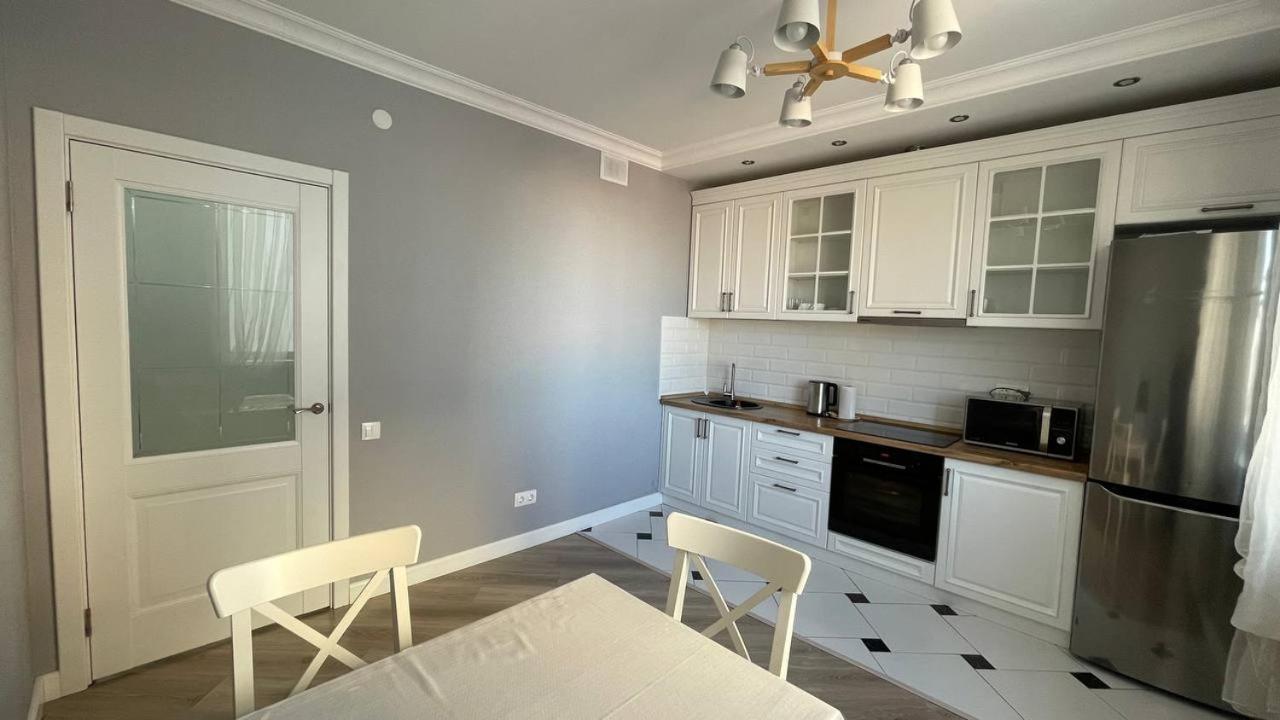 Ernaz Plus Apartments: Sauran-Towers Astana Dış mekan fotoğraf